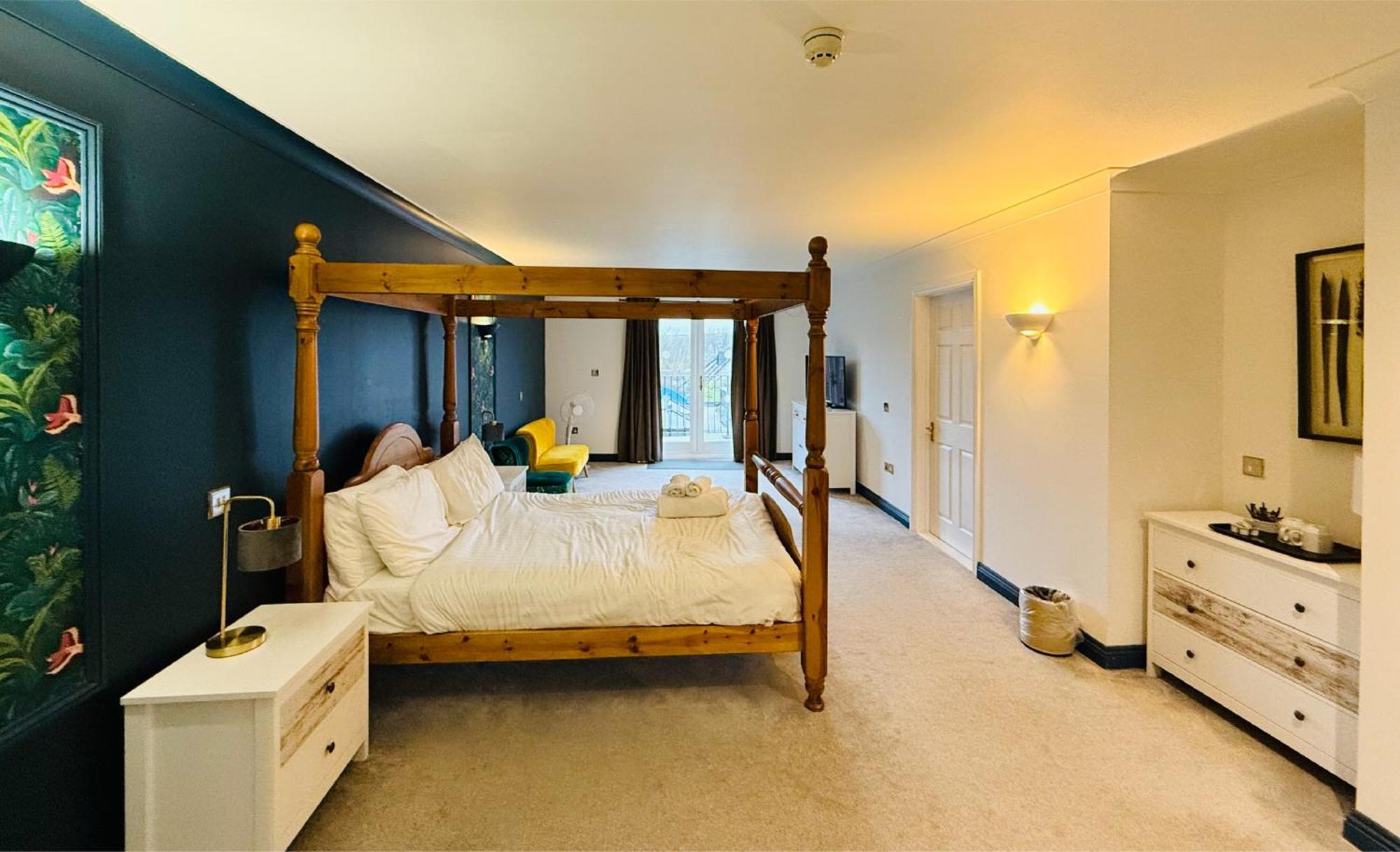 Hustyns Hotel Saint Wenn 외부 사진